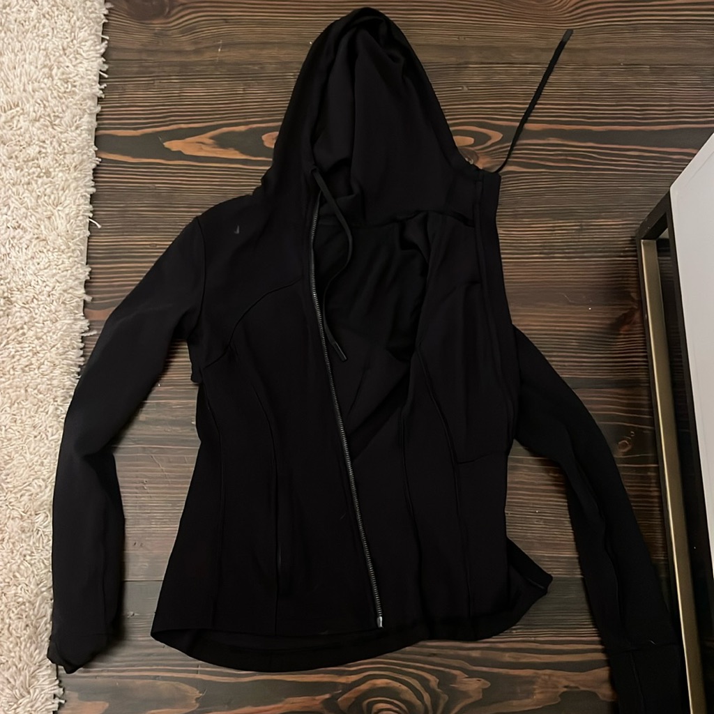 Black Lulu Zip Up!